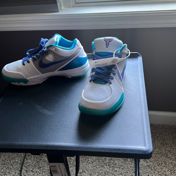 Draftday Kobe's size never worn and no If you have any